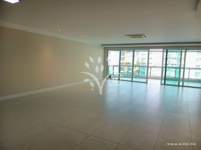 Avenida Lúcio Costa Barra da Tijuca