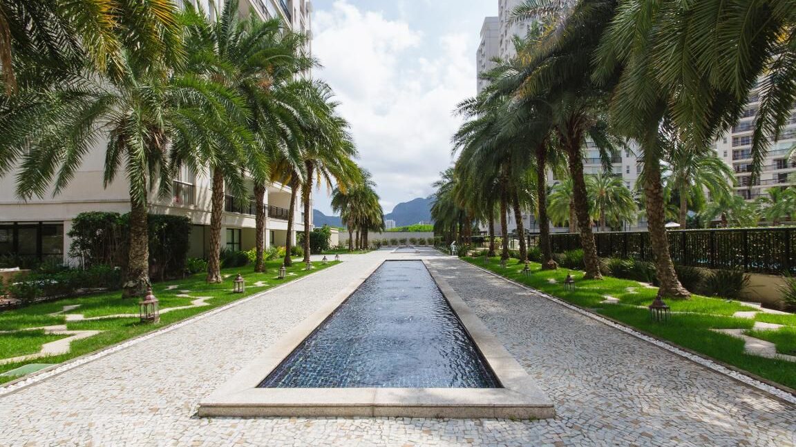 892891855-531.5794008438893MG6138